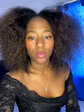 Snapshot of milarain chatting on 12, 11, 2025 milarain online show from 12, 11, 2025