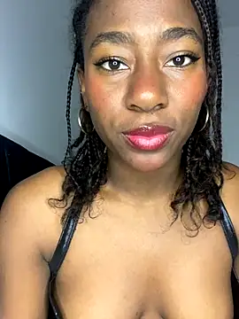 Snapshot of milarain chatting on 1, 12, 2025 milarain online show from 1, 12, 2025