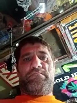 BigThickWhiteDickWilly online show from 2, 5, 2026