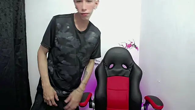 The latin boy online show from 4, 11, 2025