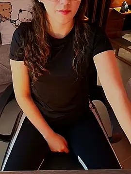 milena kiitty online show from 9, 4, 2026