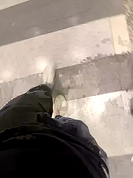 Snapshot of LeoBlaze13 chatting on 29, 10, 2025 LeoBlaze13 online show from 29, 10, 2025