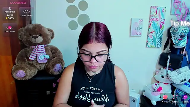 Emma boo online show from 22, 12, 2025