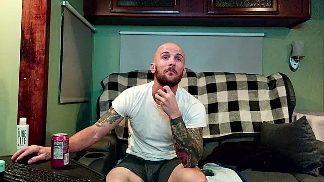 Snapshot of mrlicksalot3 chatting on 15, 11, 2025 mrlicksalot3 online show from 15, 11, 2025