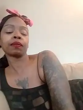 Snapshot of TasteTheeHoneyy chatting on 31, 10, 2025 TasteTheeHoneyy online show from 31, 10, 2025