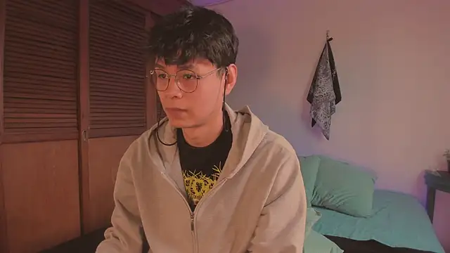 estmonnn online show from 13, 12, 2025