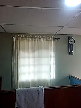 Isa-Giraldo online show from 13, 11, 2025