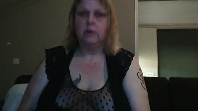 Sylviastar46 online show from 8, 2, 2026