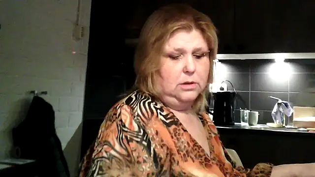Sylviastar46 online show from 10, 3, 2026
