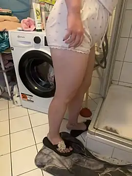 Teeny-Slut18 online show from 25, 7, 2026