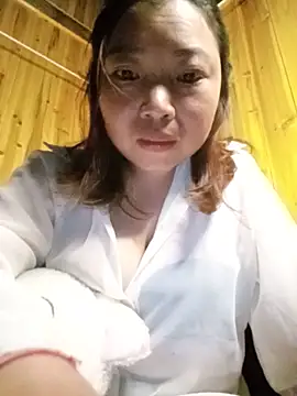 Snapshot of julybe chatting on 25, 5, 2026 julybe online show from 25, 5, 2026
