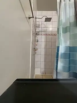 Snapshot of ezrah23 chatting on 5, 2, 2026 ezrah23 online show from 5, 2, 2026