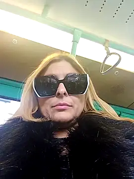 Snapshot of fragoli chatting on 9, 11, 2025 fragoli online show from 9, 11, 2025