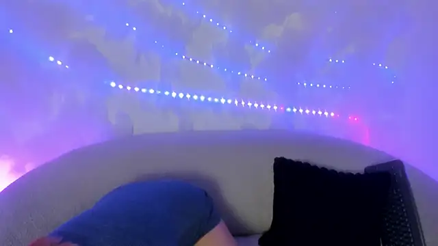 Liah Miller online show from 3, 12, 2025