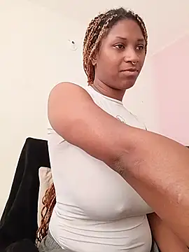 EvonyFoxxx online show from 28, 6, 2026