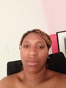 EvonyFoxxx online show from 19, 7, 2026