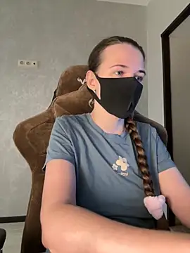 ZlatoslavaLo online show from 13, 11, 2025