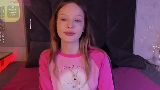 Snapshot of Iris_Fresh chatting on 4, 12, 2025 Iris Fresh online show from 4, 12, 2025