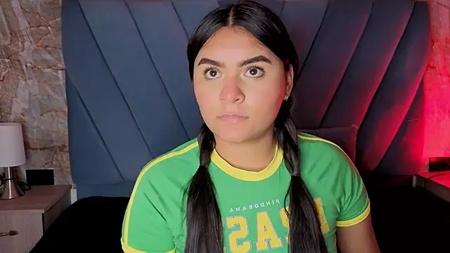 Snapshot of amarahanks1 chatting on 12, 11, 2025 amarahanks1 online show from 12, 11, 2025