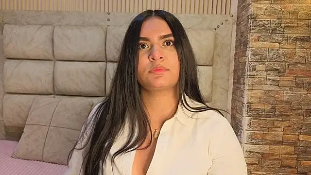 Snapshot of amarahanks1 chatting on 15, 11, 2025 amarahanks1 online show from 15, 11, 2025