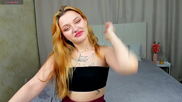 Snapshot of AnnaXPeach chatting on 6, 11, 2025 AnnaXPeach online show from 6, 11, 2025