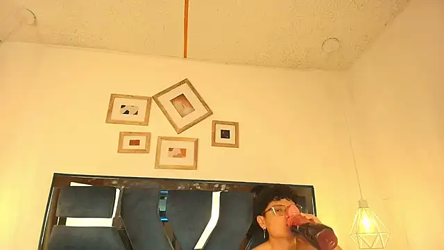 Zoe And Dylan  online show from 1, 12, 2025