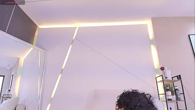 Snapshot of DamianVice chatting on 9, 11, 2025 DamianVice online show from 9, 11, 2025