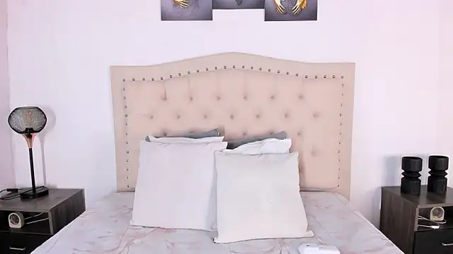 bustyluciana      online show from 9, 4, 2026