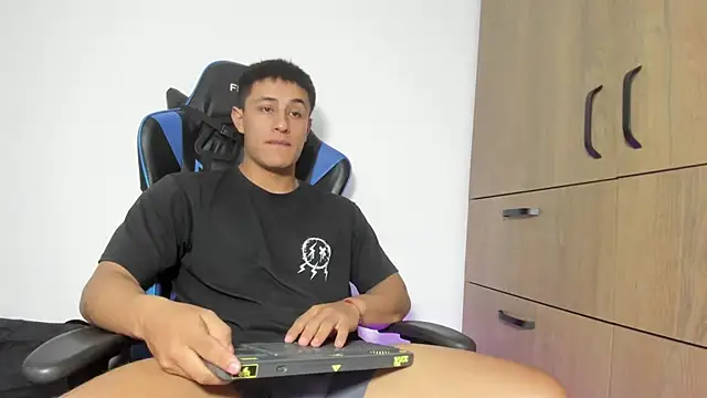 dorman boy online show from 8, 1, 2026