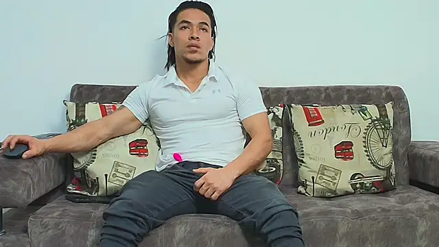 thebadboys05 online show from 8, 4, 2026