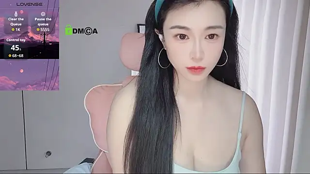 Snapshot of YunShan-33 chatting on 26, 4, 2026 YunShan-33 online show from 26, 4, 2026