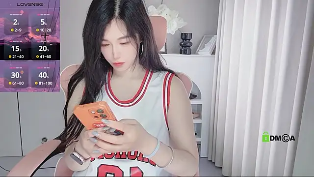 Snapshot of YunShan-33 chatting on 27, 5, 2026 YunShan-33 online show from 27, 5, 2026