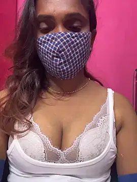 Snapshot of Queen-dhivya chatting on 27, 11, 2025 Queen-dhivya online show from 27, 11, 2025