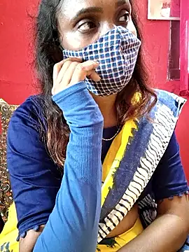 Snapshot of Queen-dhivya chatting on 2, 12, 2025 Queen-dhivya online show from 2, 12, 2025