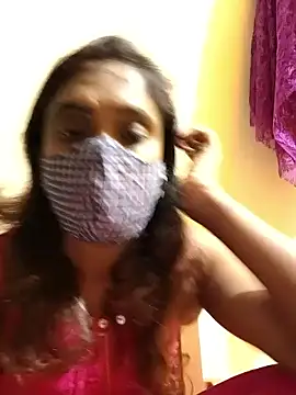 Snapshot of Queen-dhivya chatting on 18, 12, 2025 Queen-dhivya online show from 18, 12, 2025