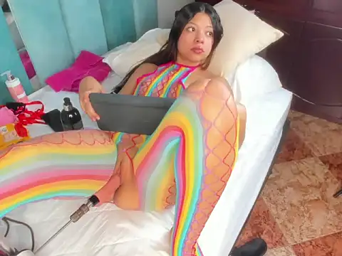 Chaarlotte 09 online show from 17, 12, 2025