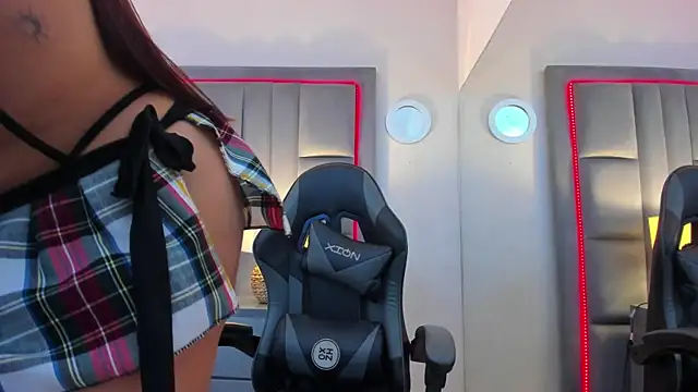 Snapshot of BriannaRivera chatting on 24, 11, 2025 BriannaRivera online show from 24, 11, 2025