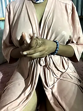 Snapshot of mcdeeXo chatting on 7, 11, 2025 mcdeeXo online show from 7, 11, 2025