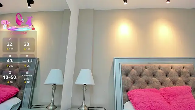 Snapshot of Ariana_Thomsoon chatting on 7, 11, 2025 Ariana Thomsoon online show from 7, 11, 2025