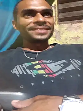 Snapshot of m-a-g-n-a-t-a chatting on 9, 5, 2026 m-a-g-n-a-t-a online show from 9, 5, 2026