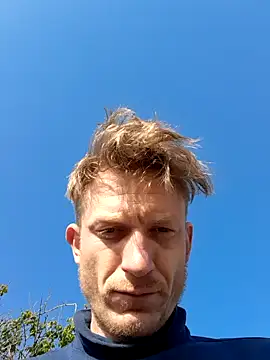 jigglethaypussi online show from 27, 4, 2026