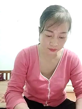 Snapshot of Kiuwi-omao chatting on 5, 11, 2025 Kiuwi-omao online show from 5, 11, 2025