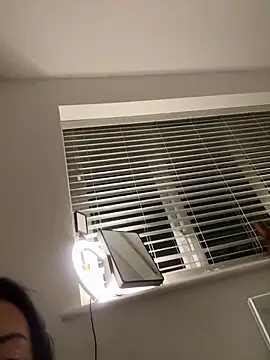 Snapshot of Bethrae25 chatting on 4, 11, 2025 Bethrae25 online show from 4, 11, 2025