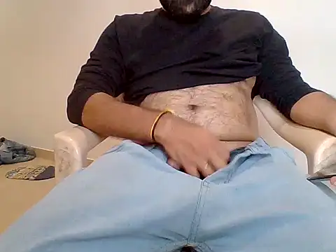 Snapshot of funnyboy_069 chatting on 6, 11, 2025 funnyboy 069 online show from 6, 11, 2025