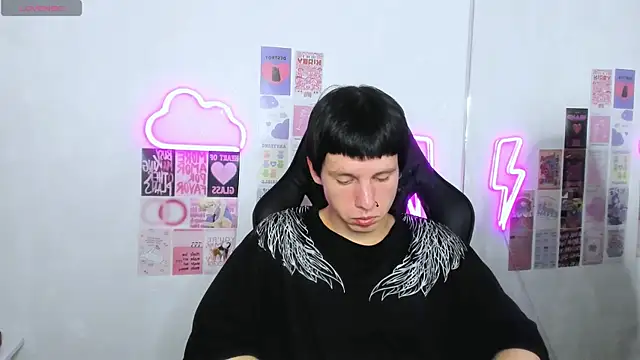 Snapshot of CutieKai_ chatting on 7, 4, 2026 CutieKai online show from 7, 4, 2026