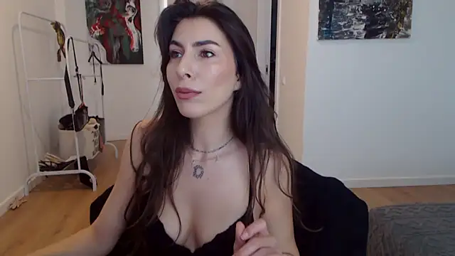 Rebecaburns online show from 17, 4, 2026