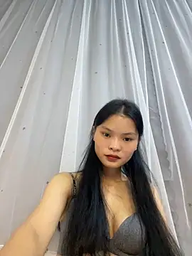 Snapshot of lung-linh chatting on 5, 11, 2025 lung-linh online show from 5, 11, 2025