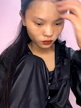 Snapshot of lung-linh chatting on 2, 12, 2025 lung-linh online show from 2, 12, 2025