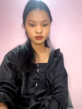 Snapshot of lung-linh chatting on 3, 12, 2025 lung-linh online show from 3, 12, 2025