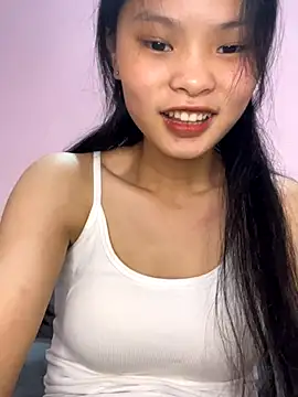 Snapshot of lung-linh chatting on 3, 12, 2025 lung-linh online show from 3, 12, 2025